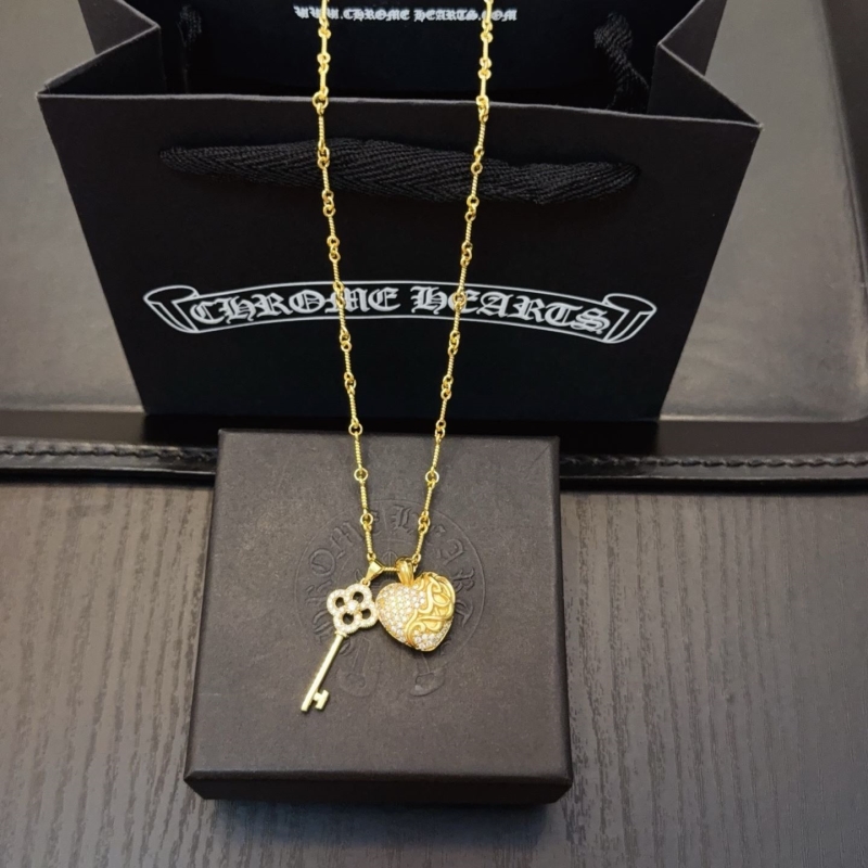 Ch*0me He**ts necklaces